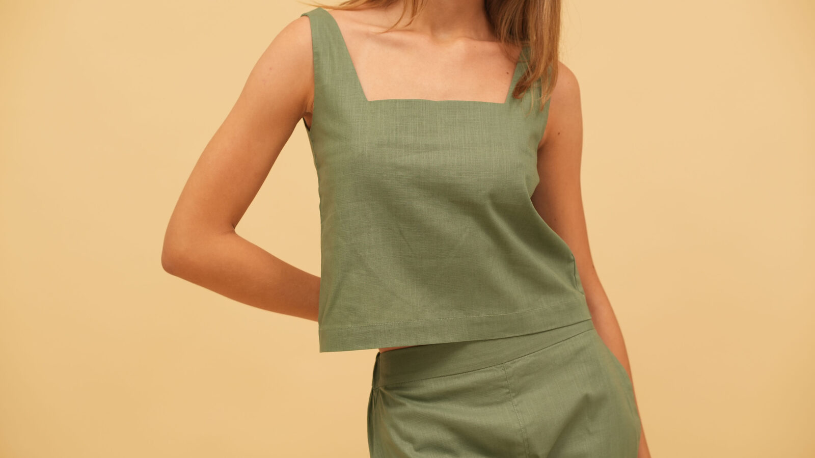 Women's tank and pants in olive, linen blend